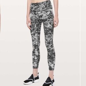 Lululemon Wunder Under High-Rise 7/8 Tight *Full-On Luxtreme 25"